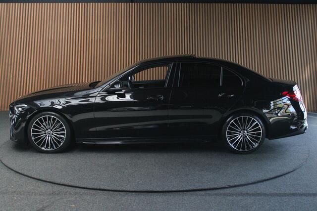 Mercedes-Benz C-KLASSE 180 AMG Line Panodak Leer Camera Nightpack PTS Ambient LM velgen Afneemb. trekhaak