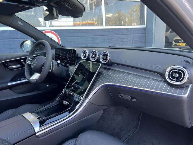 Mercedes-Benz C-KLASSE Estate 180 Business Solution AMG | Night Pakket | Panoramadak | 360° Camera | Dodehoekassistent | Sierdelen Hout Aluminium Lines Zwart | Elektrisch Verstelbare Stoelen + Memory | Apple CarPlay | Android Auto | Sfeerverlichting