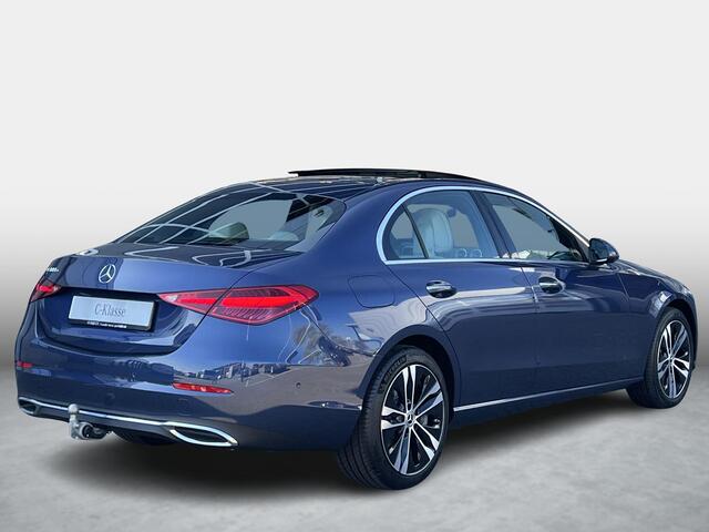 Mercedes-Benz C-KLASSE 300 e Luxury Line | Beige Leder | Winter Pakket | Panoramadak | Trekhaak | Burmester 3D Surround | DISTRONIC afstandsassistent | 360° Camera | Elektrisch Verstelbare Stoelen + Memory | Stuurverwarming | Sfeerverlichting | Apple CarPlay | Android Auto