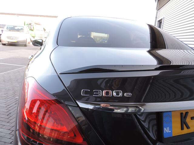 Mercedes-Benz C-KLASSE 300 e Business Solution AMG Limited night pakket