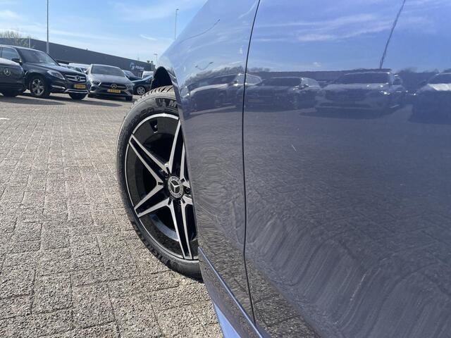 Mercedes-Benz C-KLASSE Estate 200 AMG Line | Nightpakket | Panoramadak | Winterpakket | Rijassistentiepakket Plus | 360° Camera | Burmester® 3D | Head-up display | Memorystoelen Verwarmd | Trekhaak | Sfeerverlichting | Apple & Android Carplay | Showmodel