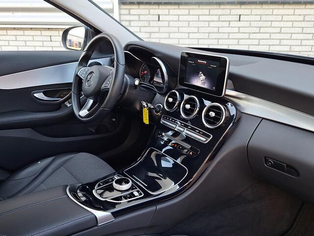 Mercedes-Benz C-KLASSE 180 Premium | Achteruitrijcamera | LED verlichting | Bluetooth