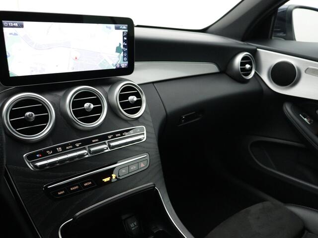Mercedes-Benz C-KLASSE Cabrio 200 Premium Plus Pack | 5 spaaks lichtmetalen velgen | Navigatie | Parking support met Camera achter | Louwman Basispakket met 1 jaar Bovag Garantie.