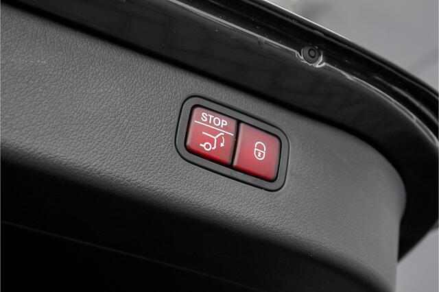 Mercedes-Benz C-KLASSE Estate 300 e AMG Line Night Pano Memory Seats 1e Eig