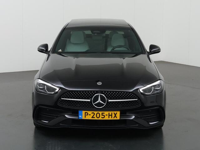 Mercedes-Benz C-KLASSE 180 AMG Line | Panoramadak | Trekhaak | Night | Sfeerverlichting |