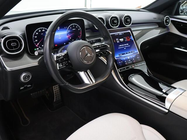 Mercedes-Benz C-KLASSE 180 AMG Line | Panoramadak | Trekhaak | Night | Sfeerverlichting |