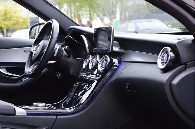 Mercedes-Benz C-KLASSE 180 AMG-LINE | LED | LEDER | CAMERA | ALARM | STOELVERW | ENZ
