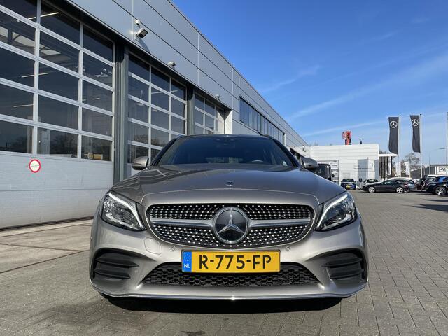 Mercedes-Benz C-KLASSE Estate 300 e AMG | Panoramadak | Trekhaak | Dodehoek | Multibeam LED | Lane Assist