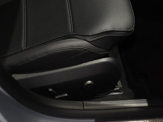 Mercedes-Benz C-KLASSE Estate 300 e Luxury Line | Panoramadak | Led verl. | Stoelverwarming | Easypack achterklep