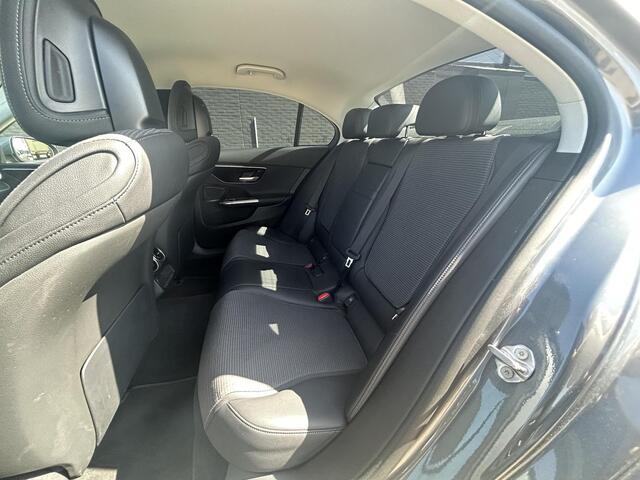 Mercedes-Benz C-KLASSE 300 e Luxury Line Limited | Achteruitrijcamera | Stoelverwarming | Sfeerverlichting |