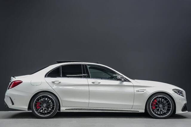 Mercedes-Benz C-KLASSE C63S AMG 510pk |carbon exterieur|pano|schaalstoelen|Burmester|memory|HUD|camera|elek. achterklep|interieur parfum|DAB|19"|