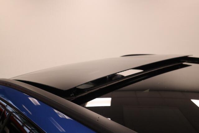 Mercedes-Benz C-KLASSE Estate 300 e AMG Line Panorama Memorie Stoelen Sfeerverlichting Head up
