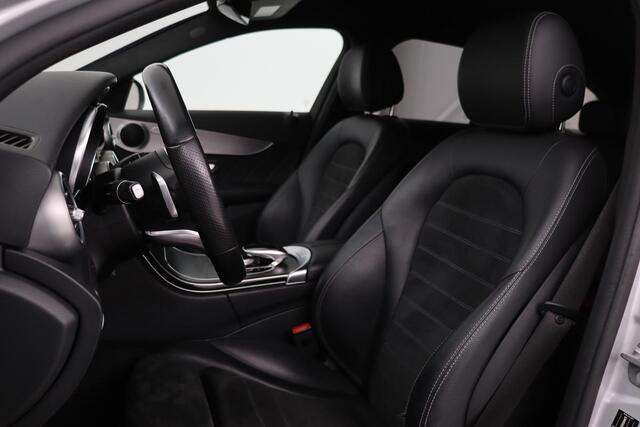 Mercedes-Benz C-KLASSE 180 AMG Upgrade Edition | Stoelverwarming | Carplay | Matrix LED | Sfeerverlichting | Leder/Alcantara | Navigatie | DAB | Cruise control | Park Assist