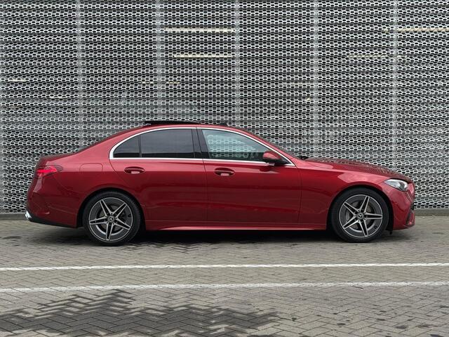 Mercedes-Benz C-KLASSE 180 AMG Line / Navigatie / Pano / Camera / Parkeersensoren V+A / Zwenkbare trekhaak / LED / Lichtmetaal 18 inch /