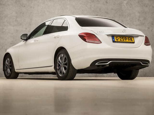 Mercedes-Benz C-KLASSE 200 Sport Premium Plus 184Pk Automaat (SCHUIFDAK, NAVIGATIE, SFEERVERLICHTING, GETINT GLAS, LEDER, ELEK STOELVERWARMING, SPORTSTOELEN, CRUISE, LED KOPLAMPEN, NIEUWSTAAT)
