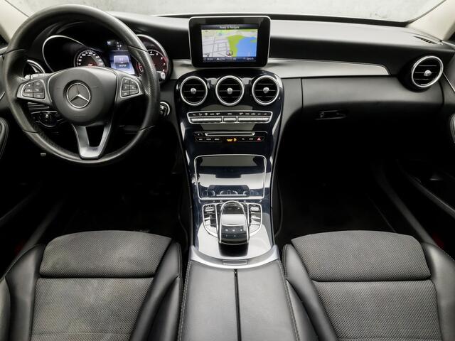 Mercedes-Benz C-KLASSE 200 Sport Premium Plus 184Pk Automaat (SCHUIFDAK, NAVIGATIE, SFEERVERLICHTING, GETINT GLAS, LEDER, ELEK STOELVERWARMING, SPORTSTOELEN, CRUISE, LED KOPLAMPEN, NIEUWSTAAT)