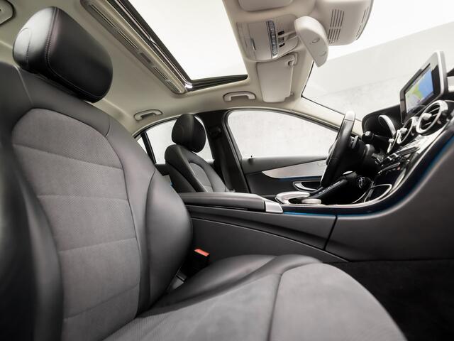 Mercedes-Benz C-KLASSE 200 Sport Premium Plus 184Pk Automaat (SCHUIFDAK, NAVIGATIE, SFEERVERLICHTING, GETINT GLAS, LEDER, ELEK STOELVERWARMING, SPORTSTOELEN, CRUISE, LED KOPLAMPEN, NIEUWSTAAT)