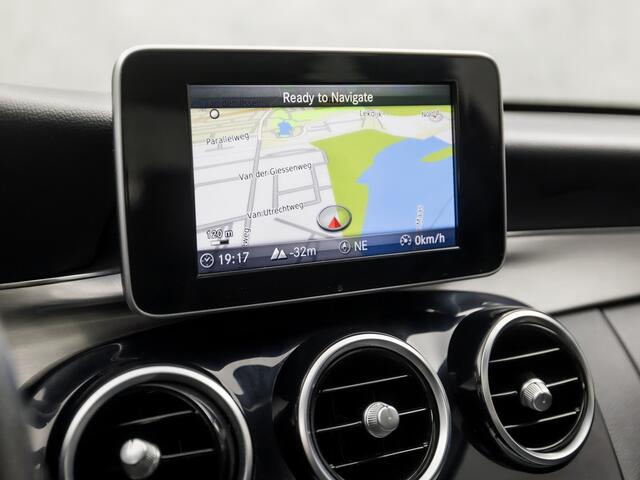Mercedes-Benz C-KLASSE 200 Sport Premium Plus 184Pk Automaat (SCHUIFDAK, NAVIGATIE, SFEERVERLICHTING, GETINT GLAS, LEDER, ELEK STOELVERWARMING, SPORTSTOELEN, CRUISE, LED KOPLAMPEN, NIEUWSTAAT)