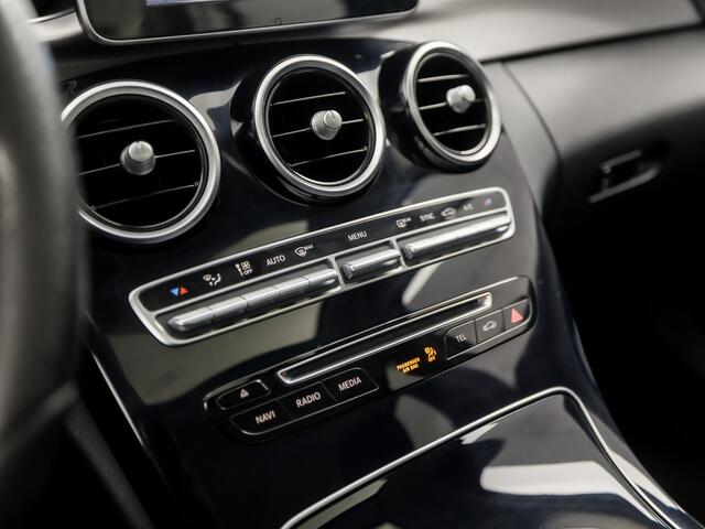 Mercedes-Benz C-KLASSE 200 Sport Premium Plus 184Pk Automaat (SCHUIFDAK, NAVIGATIE, SFEERVERLICHTING, GETINT GLAS, LEDER, ELEK STOELVERWARMING, SPORTSTOELEN, CRUISE, LED KOPLAMPEN, NIEUWSTAAT)