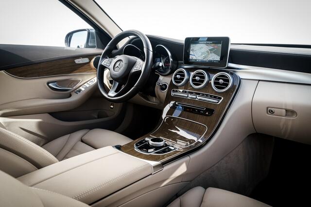 Mercedes-Benz C-KLASSE 250 211 Pk Automaat Prestige I Lederen Comfort Stoelen I LED I Navigatie