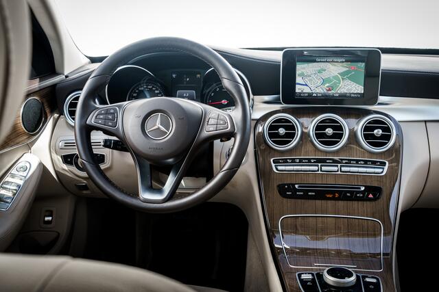 Mercedes-Benz C-KLASSE 250 211 Pk Automaat Prestige I Lederen Comfort Stoelen I LED I Navigatie