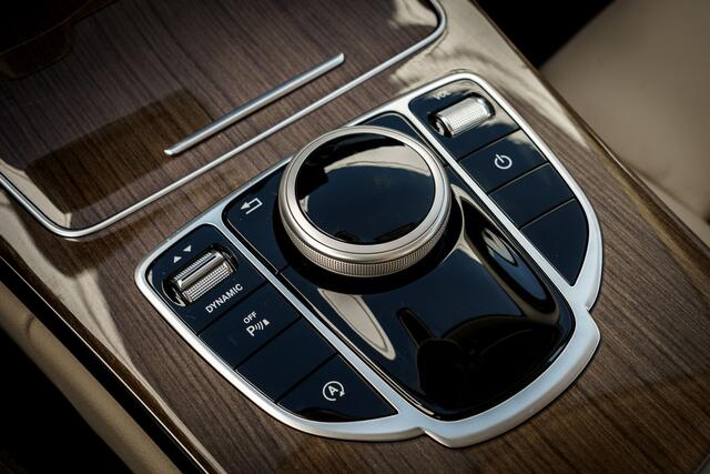 Mercedes-Benz C-KLASSE 250 211 Pk Automaat Prestige I Lederen Comfort Stoelen I LED I Navigatie