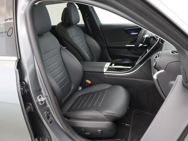 Mercedes-Benz C-KLASSE 300e Estate AMG Line | Panorama-schuifdak | Winter pakket | Getint glas | Stoelverwarming | Sfeerverlichting