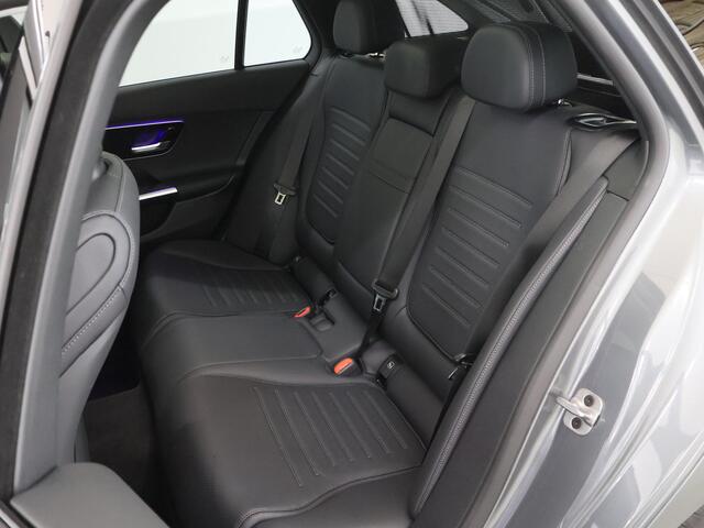 Mercedes-Benz C-KLASSE 300e Estate AMG Line | Panorama-schuifdak | Winter pakket | Getint glas | Stoelverwarming | Sfeerverlichting