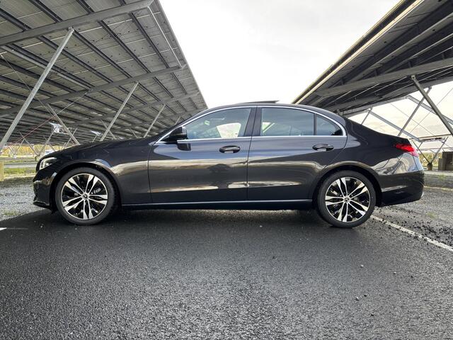 Mercedes-Benz C-KLASSE 180 Luxury Line | Panoramadak | Apple Carplay/Android Auto | Memory stoelen | Sfeerverlichting | Stoelverwarming | Parkeercamera |