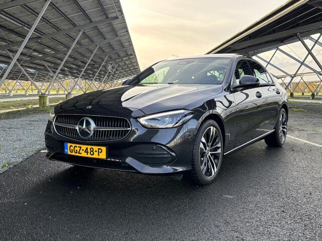 Mercedes-Benz C-KLASSE 180 Luxury Line | Panoramadak | Apple Carplay/Android Auto | Memory stoelen | Sfeerverlichting | Stoelverwarming | Parkeercamera |