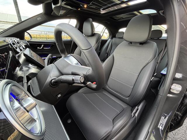 Mercedes-Benz C-KLASSE 180 Luxury Line | Panoramadak | Apple Carplay/Android Auto | Memory stoelen | Sfeerverlichting | Stoelverwarming | Parkeercamera |