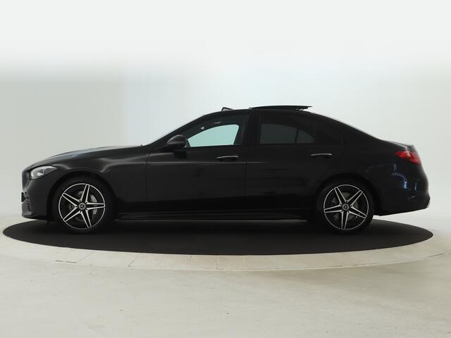 Mercedes-Benz C-KLASSE 300 e AMG Plug-In Hybride Panoramadak | Lichtmetalen velgen | Parking support met camera achter | Navigatie | | Inclusief 24 maanden MB Certified garantie voor Europa.