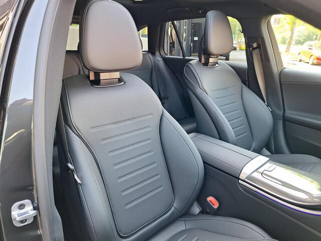 Mercedes-Benz C-KLASSE Estate 300 e Business Solution AMG | Night Pakket | Panoramadak | 360° Camera | Dodehoekassistent | Elektrisch Verstelbare Stoelen + Memory | Elektrische Achterklep | Apple CarPlay | Android Auto | Sfeerverlichting | Stoelverwarming