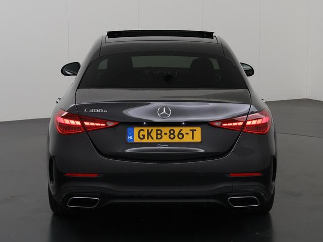 Mercedes-Benz C-KLASSE 300 e AMG Line | Premium | DIGITAL LIGHT | Nightpakket | Parkeerpakket met 360°-camera | Panoramaschuifdak | Trekhaak met aanhangwagenstabilisatie