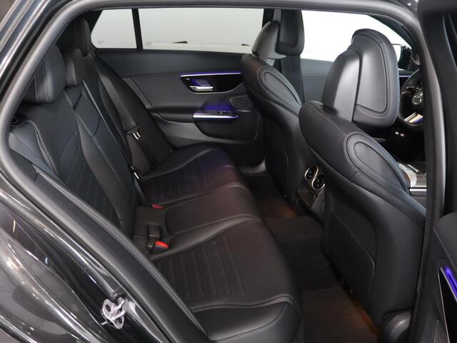 Mercedes-Benz C-KLASSE Estate 300 e AMG Line Night | Grafietgrijs/leder zwart | Dodehoekassistent | Panoramaschuifdak | Smartphone integratie | 18" Vijfspaaks lichtmetalen AMG-velgen