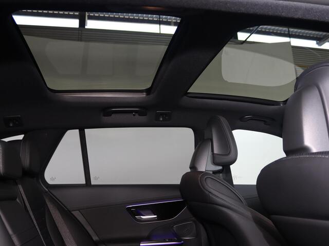 Mercedes-Benz C-KLASSE Estate 300 e AMG Line Night | Grafietgrijs/leder zwart | Dodehoekassistent | Panoramaschuifdak | Smartphone integratie | 18" Vijfspaaks lichtmetalen AMG-velgen