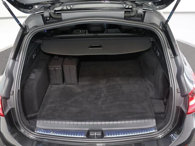 Mercedes-Benz C-KLASSE Estate 300 e AMG Line Night | Grafietgrijs/leder zwart | Dodehoekassistent | Panoramaschuifdak | Smartphone integratie | 18" Vijfspaaks lichtmetalen AMG-velgen