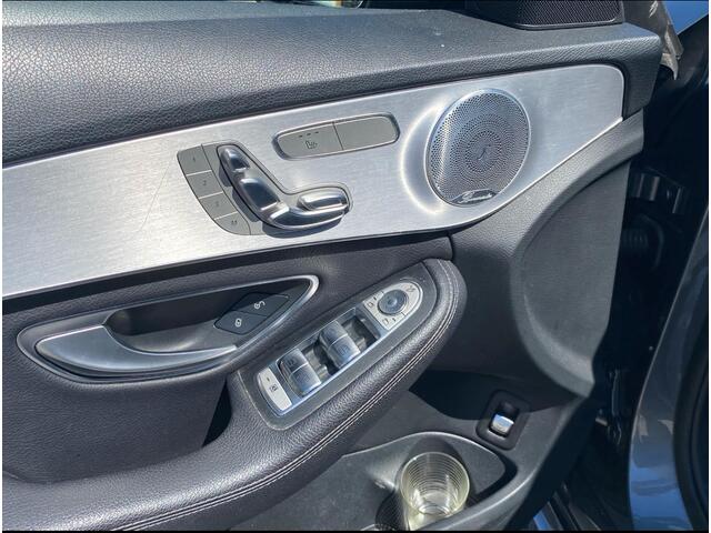 Mercedes-Benz C-KLASSE 180 Sport Edition Premium Plus / Panoramadak / 360Camera / Burmester / Leder / 19'' / Sfeerverlichting / Memory seats / Nightpakket / Navigatie / Dodehoek / Cruise Control