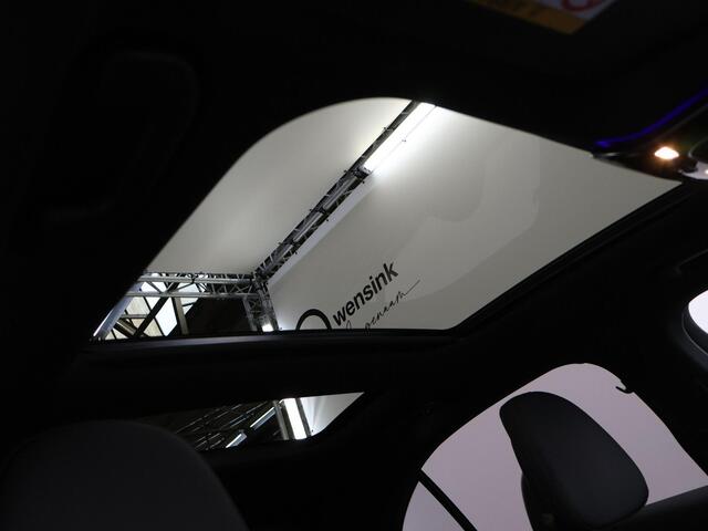 Mercedes-Benz C-KLASSE 300 e star Edition AMG Line | Night Pakket | Digital Light | Elektrisch verstelbare stoelen met geheugen | Panoramaschuifdak | 360 graden camera |