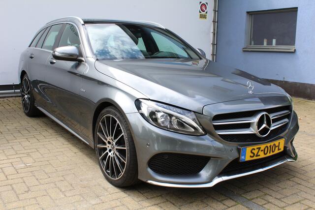 Mercedes-Benz C-KLASSE Estate 180 CDI Sport Edition Upgrade 19 inch | Incl. 12 maanden Garantie | Panorama dak | Achteruitrijcamera | Stoelverwarming | Parkeersensoren V+A | Cruise controle | Navigatie | Climate controle | LED Koplampen | Elektrische kofferbak klep | Keyless st