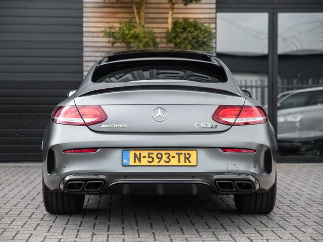 Mercedes-Benz C-KLASSE Coupé AMG 63 S Pano Schaal Burmester Memory