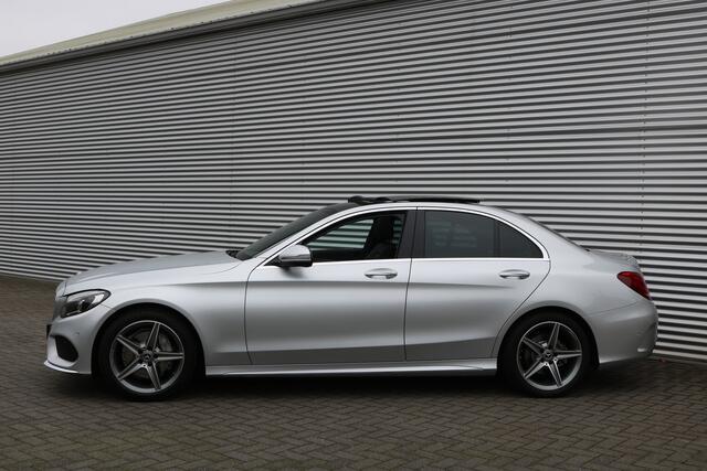 Mercedes-Benz C-KLASSE 180 AMG Pakket Aut (Orig NL! NAP! Panoramadak Sportleder Navi/Camera Full-Led 18InchAMG PrivacyGlass Pdc V+A)