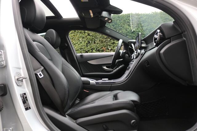 Mercedes-Benz C-KLASSE 180 AMG Pakket Aut (Orig NL! NAP! Panoramadak Sportleder Navi/Camera Full-Led 18InchAMG PrivacyGlass Pdc V+A)