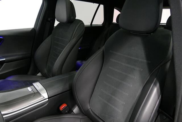 Mercedes-Benz C-KLASSE Estate 300 e AMG Line / C63S AMG Diffuser / Panamericana Grill / Panoramadak / Elektr. verstelbare voorstoelen (memory) / Digital Light / Ambienteverlichting / Stoelverwarming / Rondomzichtcamera / Luchtvering met niveauregeling (achteras) / Apple Carplay