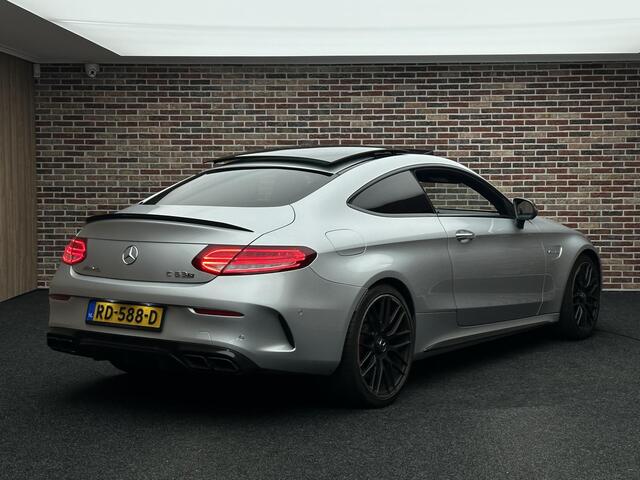 Mercedes-Benz C-KLASSE Coupé AMG 63 S Carbon Pakket Panorama Kuipstoel Head