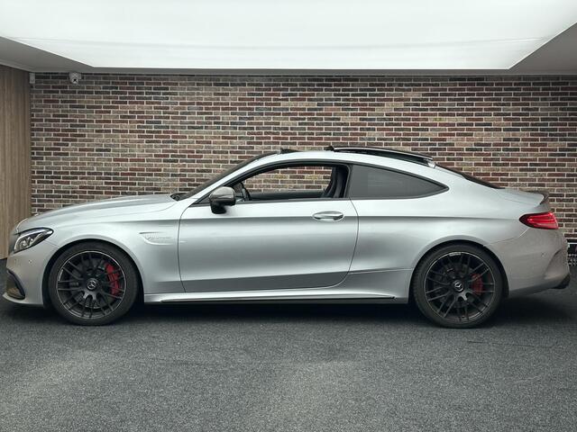 Mercedes-Benz C-KLASSE Coupé AMG 63 S Carbon Pakket Panorama Kuipstoel Head