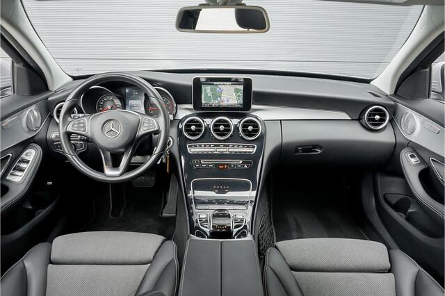 Mercedes-Benz C-KLASSE 180 Avantgarde Burmester Navi Camera Trekhaak