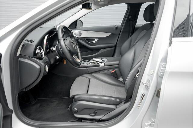Mercedes-Benz C-KLASSE 180 Avantgarde Burmester Navi Camera Trekhaak