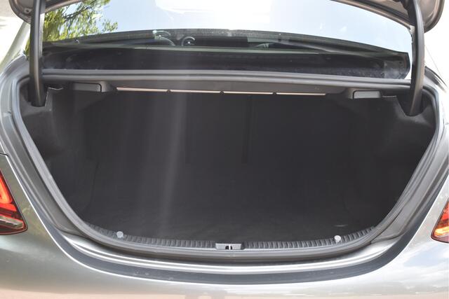 Mercedes-Benz C-KLASSE 180 Business Solution AMG | NL-Auto | 360 gr. camera | Pano.dak | Afn.haak | Carplay | Full LED