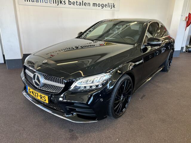 Mercedes-Benz C-KLASSE 200 Premium Plus Pack AMG Facelift | Cruise control | Climate control | Achteruitrijcamera | Adaptief onderstel | Navigatie | Sfeerverlichting | 19''INCH AMG | Stoelverwarming